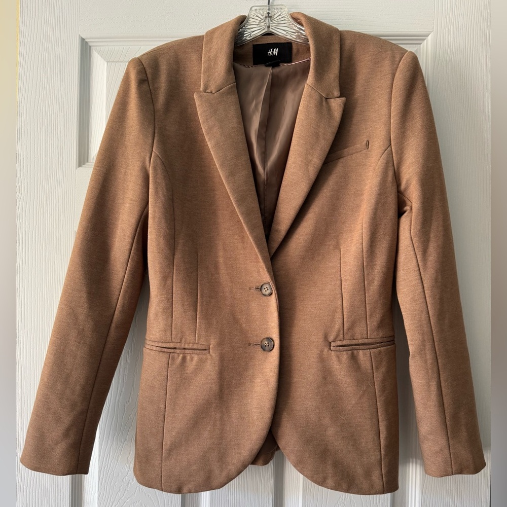 H&M Women’s Size 10 Classic Tan Single Breasted Blazer